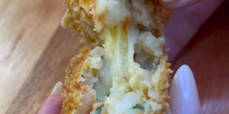 Croquetinhos de Camarões e Queijo Brie